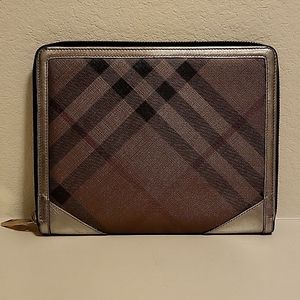 Burberry XL clutch